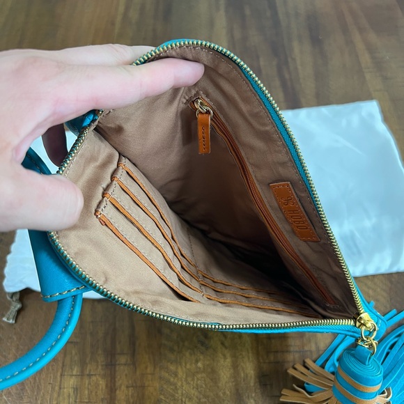 HOBO Wristlet Blue Pebbled Leather Aqua Sable Clutch Wallet NWOT - Picture 3 of 4